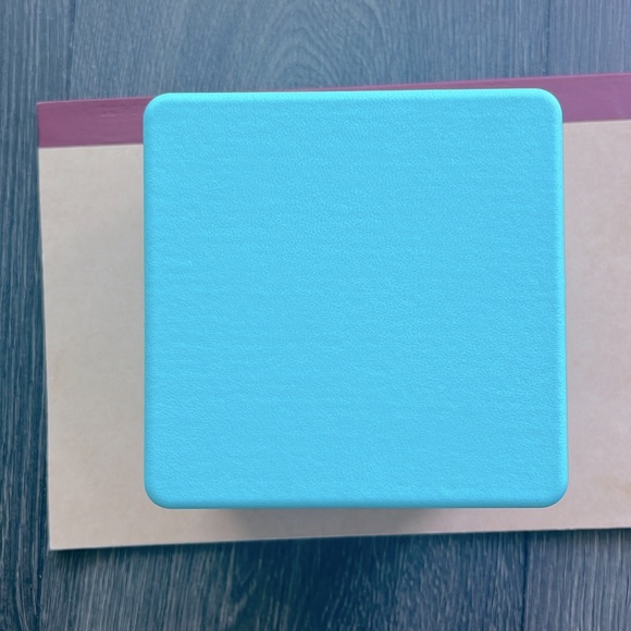 Tiffany bracelet storage box. - Picture 10 of 10